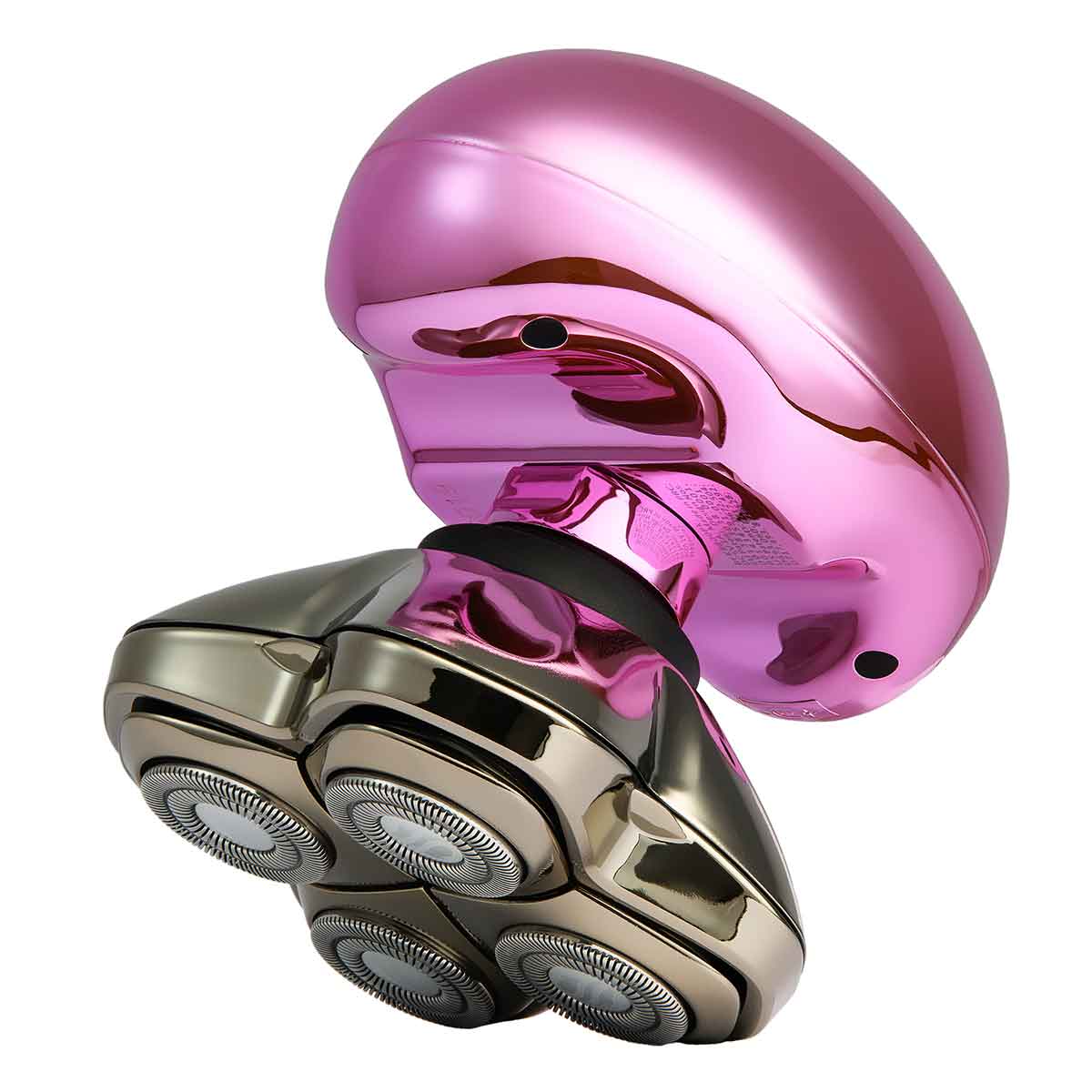 The Butterfly Kiss PRO comes with a four head Carver PRO blade that is removeable and replaceable. The Carver PRO blade features four individual shaving heads, each with 2 cutting rings. The shaver heads pivot and flex to allow the shaver to contour to your curves, giving a quick, smooth shave with little effort.